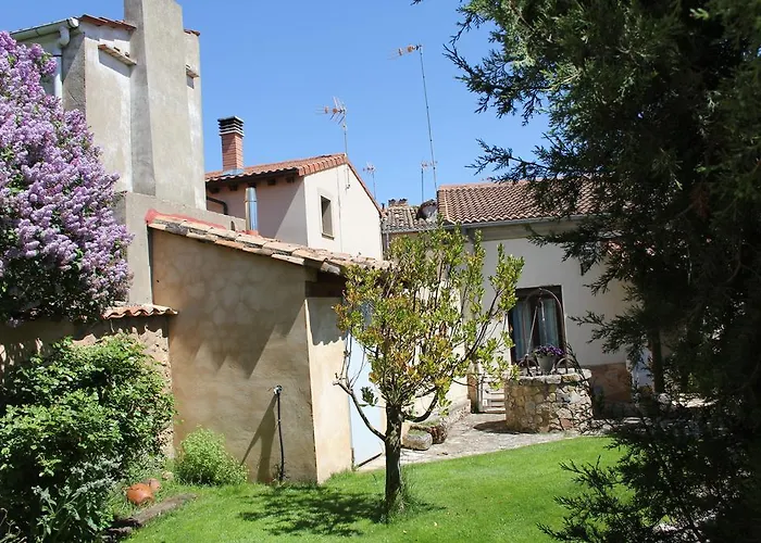 بيت للعطل El Alfar Tajueco